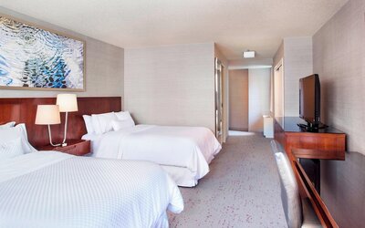 Room, 2 Double Beds, City View
