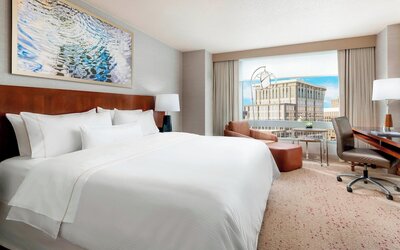 Room, 1 King Bed, City View