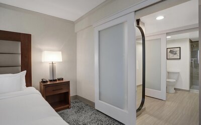 Hilton Arlington National Landing