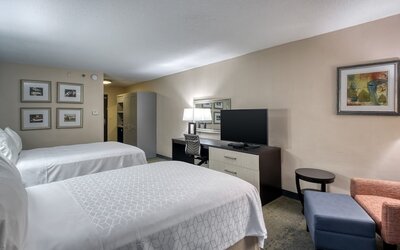 Holiday Inn Hotel & Suites Atlanta Airport-North by IHG