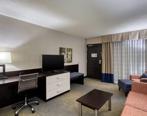 Holiday Inn Hotel & Suites Atlanta Airport-North by IHG