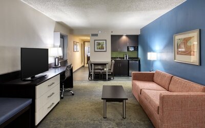 Holiday Inn Hotel & Suites Atlanta Airport-North by IHG