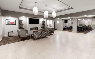 La Quinta Inn & Suites by Wyndham Kyle - Austin South