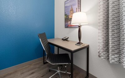 La Quinta Inn & Suites by Wyndham Kyle - Austin South