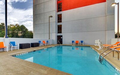 Holiday Inn Express & Suites Atlanta N-Perimeter Mall Area by IHG