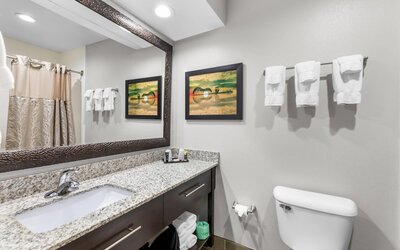 Brentwood Suites Nashville, an Ascend Collection Hotel