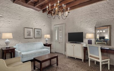 Dauphine Orleans Hotel