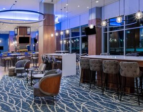 La Quinta Inn & Suites by Wyndham Nashville Downtown / Stadium