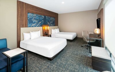 La Quinta Inn & Suites by Wyndham Nashville Downtown / Stadium