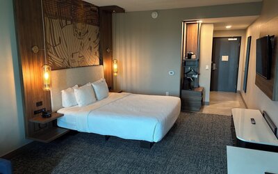 La Quinta Inn & Suites by Wyndham Nashville Downtown / Stadium