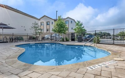 The Cedars Grand
