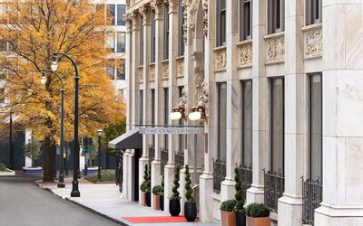 The Candler Hotel Atlanta, Curio Collection by Hilton