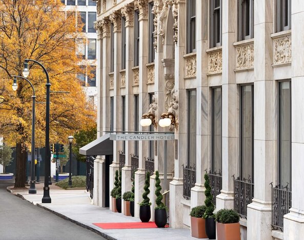 The Candler Hotel Atlanta, Curio Collection by Hilton