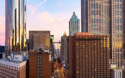 The Candler Hotel Atlanta, Curio Collection by Hilton