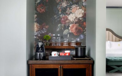 The Candler Hotel Atlanta, Curio Collection by Hilton