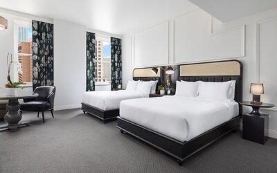 The Candler Hotel Atlanta, Curio Collection by Hilton