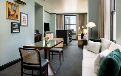 The Candler Hotel Atlanta, Curio Collection by Hilton