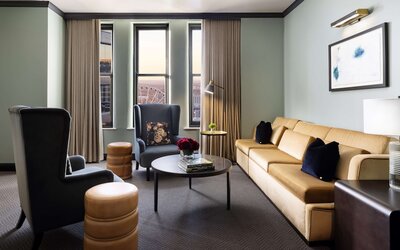 The Candler Hotel Atlanta, Curio Collection by Hilton