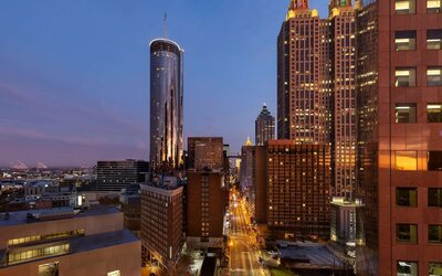 The Candler Hotel Atlanta, Curio Collection by Hilton