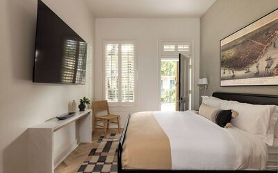 Garden District Hotel