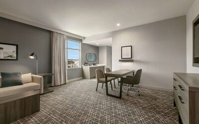 Embassy Suites by Hilton Atlanta Midtown