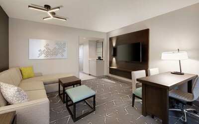 Embassy Suites by Hilton Atlanta Perimeter Center