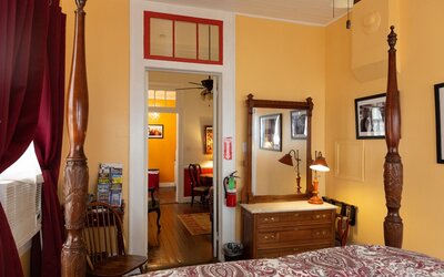 Blue60 Marigny Inn