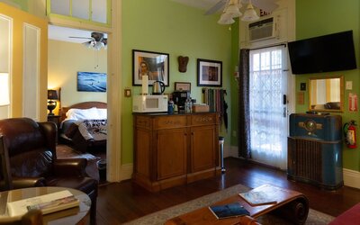 Blue60 Marigny Inn