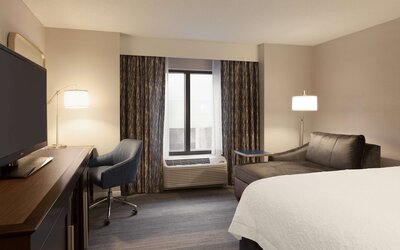 Hampton Inn & Suites Nashville Downtown