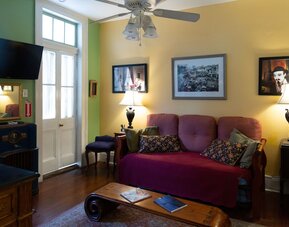 Blue60 Marigny Inn