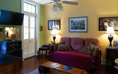 Blue60 Marigny Inn