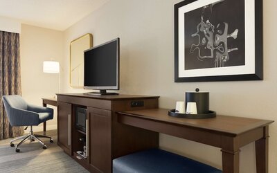 Hampton Inn & Suites Nashville Downtown