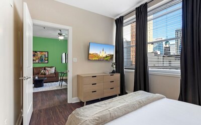 Spacious Modern Condos near French Quarter