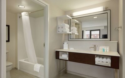 Hampton Inn & Suites Nashville Downtown