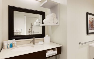 Hampton Inn & Suites Nashville Downtown