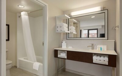 Hampton Inn & Suites Nashville Downtown