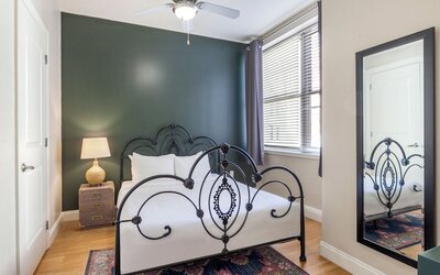 Spacious Modern Condos near French Quarter