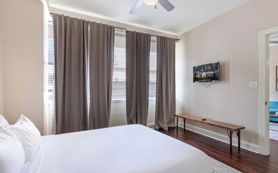 Spacious Modern Condos near French Quarter