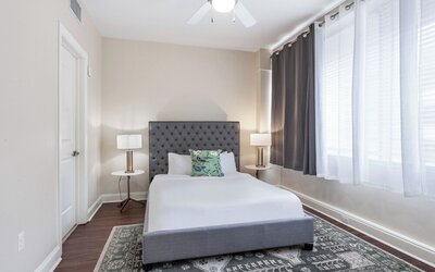 Spacious Modern Condos near French Quarter