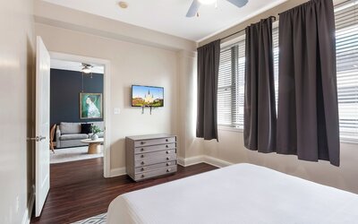 Spacious Modern Condos near French Quarter