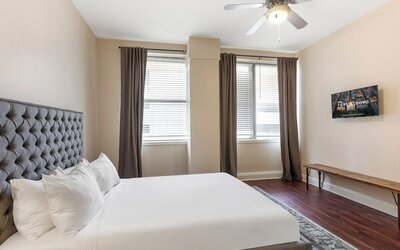 Spacious Modern Condos near French Quarter