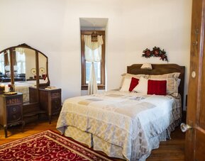 Sugar Magnolia Bed & Breakfast