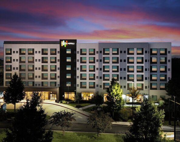 EVEN Hotel Atlanta - Ballpark Area by IHG