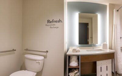 EVEN Hotel Atlanta - Ballpark Area by IHG
