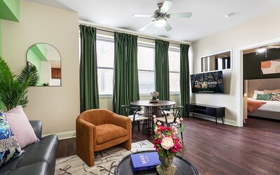 Spacious Modern Condos near French Quarter