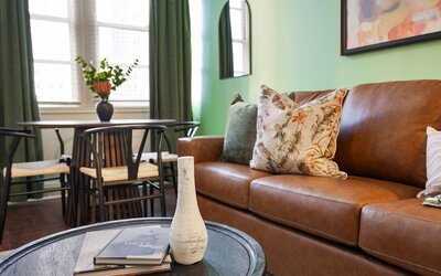 Spacious Modern Condos near French Quarter
