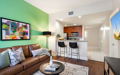 Spacious Modern Condos near French Quarter