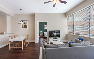 Spacious Modern Condos near French Quarter