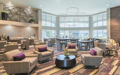 La Quinta Inn & Suites by Wyndham Austin Near The Domain