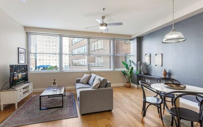 Spacious Modern Condos near French Quarter
